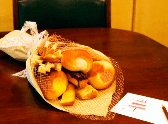 breadflowerbouquet 3